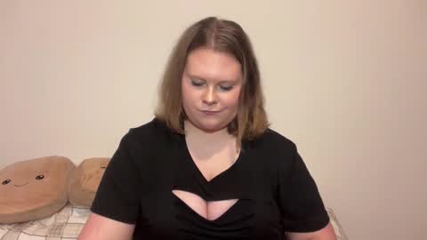 Brianna online show from November 2025 08:07:01 PM