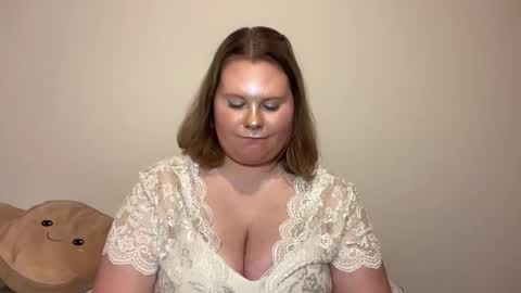 Brianna online show from November 2025 10:41:01 PM