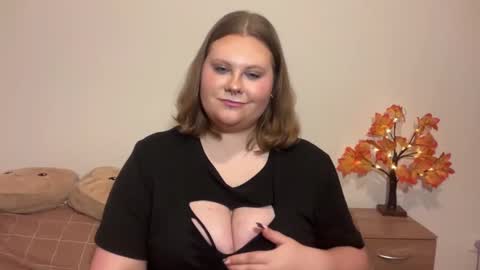 Brianna online show from November 2025 07:30:02 PM