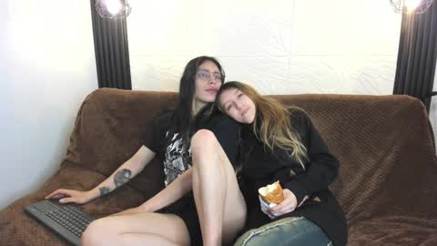 briarandblair online show from November 2025 01:22:01 PM