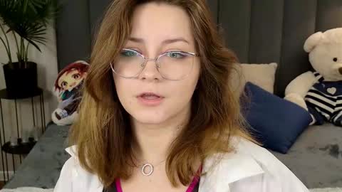 briarwynn online show from February 2026 06:40:02 AM