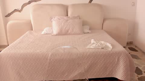    online show from January 2025 07:18:02 PM