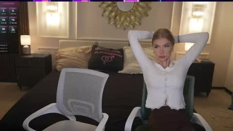 Snapshot of bright_diamonds_054 chatting on April 2026 07:25:02 AM Diamonds Girls online show from April 2026 07:25:02 AM