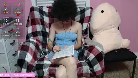 Snapshot of bright_pink_strawberry chatting on December 2025 12:42:01 AM Strawberry online show from December 2025 12:42:01 AM