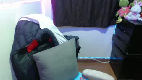 Snapshot of britannysexxy chatting on March 2025 03:24:01 AM scarleth follow mee 3 kis online show from March 2025 03:24:01 AM