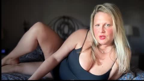 British Bella online show from April 2026 04:48:01 PM