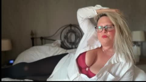 British Bella online show from April 2026 05:51:01 PM