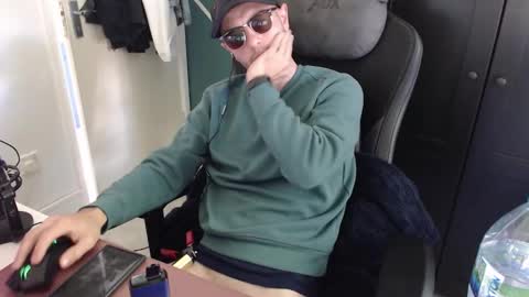 Snapshot of britishbigdick_ chatting on September 2025 11:26:01 AM britishbigdick_ online show from September 2025 11:26:01 AM