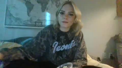 Snapshot of britneycherry08 chatting on June 2026 12:49:01 AM britneycherry08 online show from June 2026 12:49:01 AM