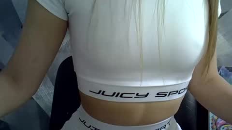 BritneyKittens online show from November 2025 07:18:02 AM