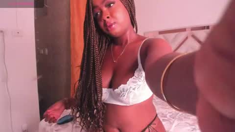 Snapshot of brittanyjhonnns chatting on June 2026 06:07:02 AM brittany 25 years old happy as a worm online show from June 2026 06:07:02 AM