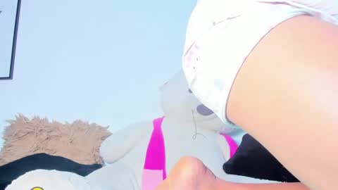 BRIYIT     online show from October 2025 07:03:02 PM