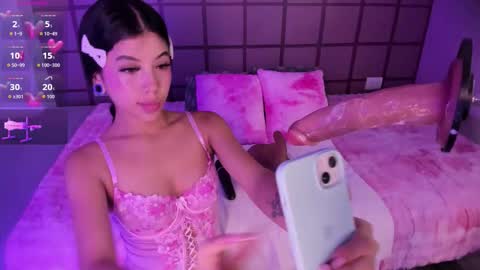 Brooke online show from October 2025 04:42:02 PM