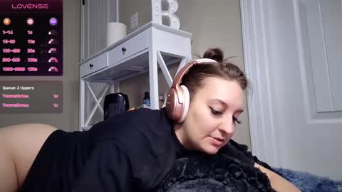 brookebee online show from January 2025 08:15:01 AM