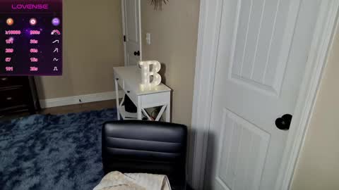 brookebee online show from February 2025 12:40:01 AM