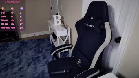 brookebee online show from February 2025 02:59:02 AM