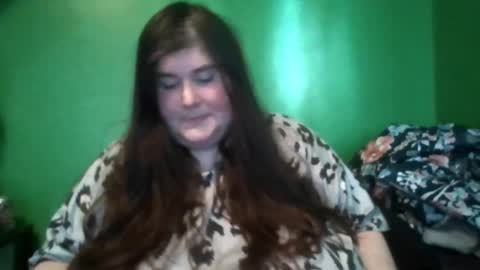 Beauty online show from November 2025 06:48:02 PM