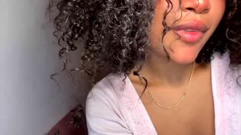 Snapshot of browngirl69 chatting on November 2025 06:02:01 AM miss muller online show from November 2025 06:02:01 AM