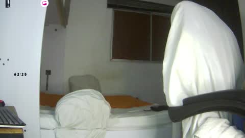 Bruce online show from November 2025 08:36:02 AM