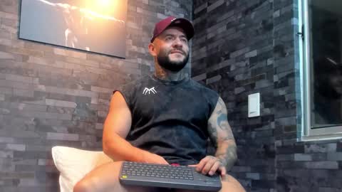 Snapshot of brucedallas chatting on February 2026 03:18:01 AM brucedallas online show from February 2026 03:18:01 AM