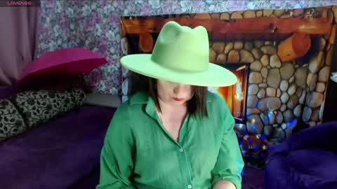 Julia online show from May 2026 09:21:01 PM