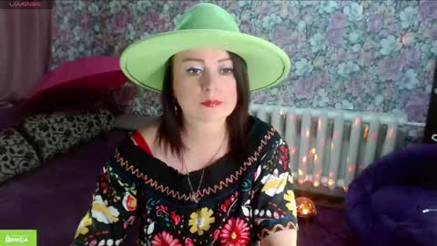 Julia online show from May 2026 08:03:02 PM