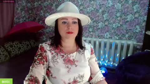 Julia online show from May 2026 08:50:02 PM