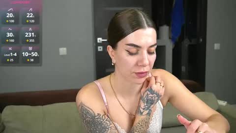 Snapshot of brunette_from_the_moon chatting on February 2026 10:58:02 PM Alice online show from February 2026 10:58:02 PM