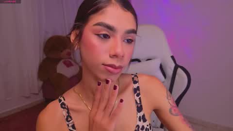 SARAH  online show from February 2026 04:38:02 AM