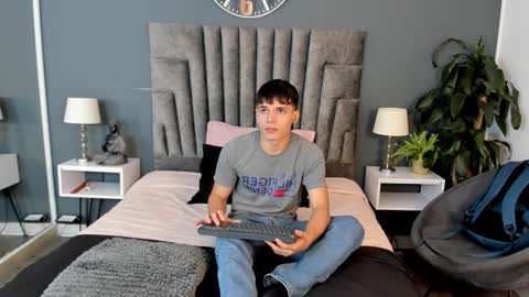 Snapshot of bruno_bellini chatting on November 2025 11:21:02 AM Bruno Bellini online show from November 2025 11:21:02 AM