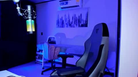 Bruno online show from November 2025 05:07:02 AM