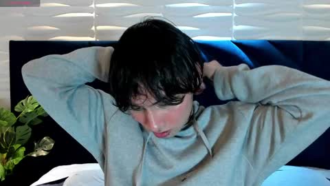 Snapshot of brunodeluca_ chatting on May 2026 08:14:02 PM Bruno online show from May 2026 08:14:02 PM