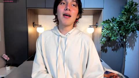 Snapshot of brunodeluca_ chatting on May 2026 08:15:01 PM Bruno online show from May 2026 08:15:01 PM