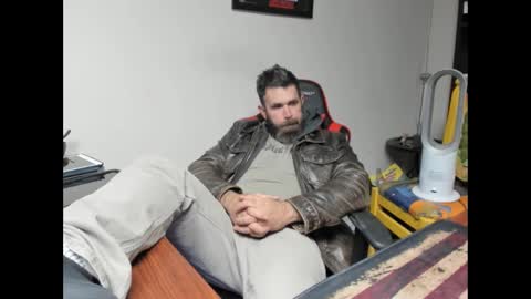 BRUTALMASTER1983 online show from November 2025 07:15:01 PM