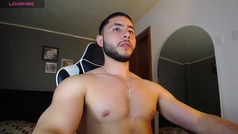 Snapshot of bryan_oficials chatting on December 2024 02:13:02 AM bryan_oficials online show from December 2024 02:13:02 AM