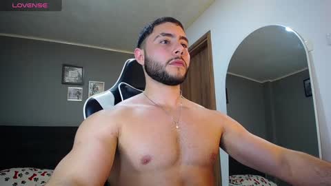 Snapshot of bryan_oficials chatting on December 2024 05:18:02 AM bryan_oficials online show from December 2024 05:18:02 AM