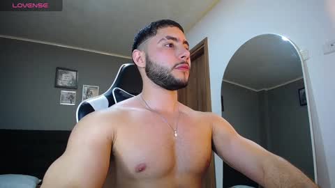 Snapshot of bryan_oficials chatting on December 2024 12:27:01 AM bryan_oficials online show from December 2024 12:27:01 AM