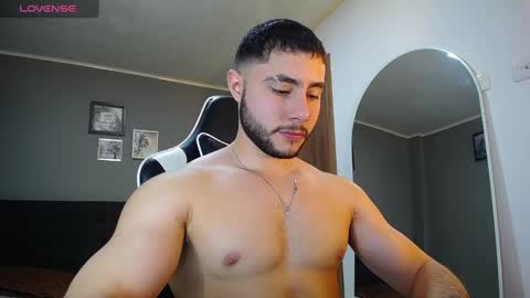 Snapshot of bryan_oficials chatting on December 2024 12:00:02 AM bryan_oficials online show from December 2024 12:00:02 AM