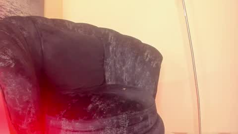 Bryxon  online show from March 2025 03:18:02 PM