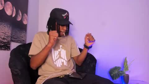 Bryxon  online show from September 2025 04:56:01 PM