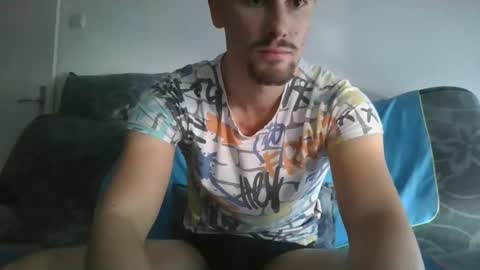 Bu and Ci online show from November 2025 11:32:01 AM