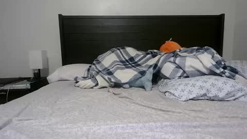 Snapshot of bubble_girl_lo chatting on December 2025 05:59:02 AM Queen Lola XXX online show from December 2025 05:59:02 AM