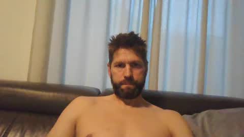 bubblebee1982 online show from October 2025 04:18:01 PM