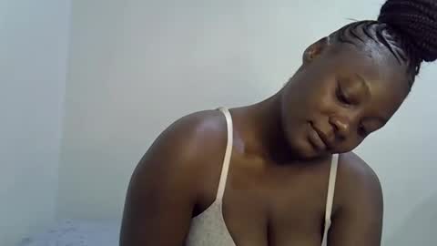 bubbly_ass30 online show from February 2026 06:45:01 PM