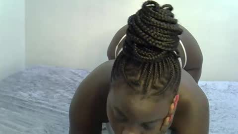 bubbly_ass30 online show from February 2026 05:30:02 AM