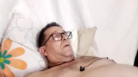 buchs32 online show from December 2025 04:31:02 AM