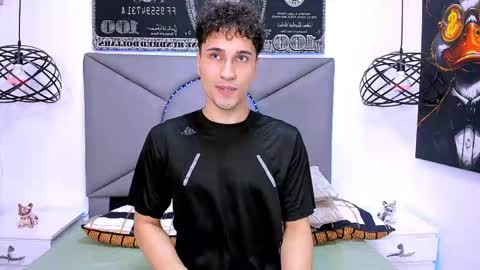 Snapshot of buddy_whitte chatting on April 2026 06:10:01 PM Buddy Whitte online show from April 2026 06:10:01 PM