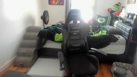 buffsexyman24 online show from February 2026 03:16:01 PM