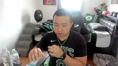 buffsexyman24 online show from March 2026 04:15:01 PM