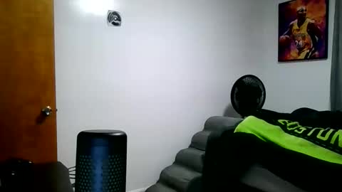 buffsexyman24 online show from March 2026 02:49:01 AM